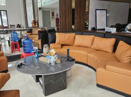 Marina Hotel Lạng Sơn, ξενοδοχείο σε Kỳ Lừa