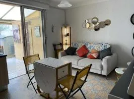 Maisonette plain-pied avec cour fermée, proche plage et commerces - FR-1-476-248
