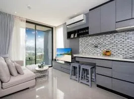 1BR Mountain View Condo Citygate P708