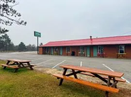 Peninsula Point Lodge