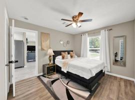 Elegant 4BD Near NRG stadium, Downtown, hotel v destinaci Houston