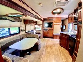 Peaceful Escape in Manatee Paradise, hotel a Crystal River