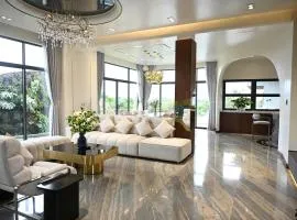 BB House - The beginning of peace!