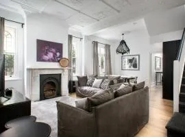 Elegant 3-Bed Heritage House with Swimming Pool