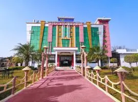 FabHotel Highway Pride