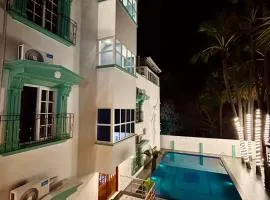 LUXUS Resort - Swimming Pool