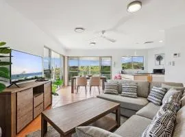 Oceanside Apartment with Views of Yaroomba Beach