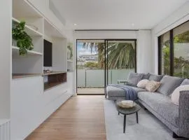 North-East Facing Modern 2-bed Apartment