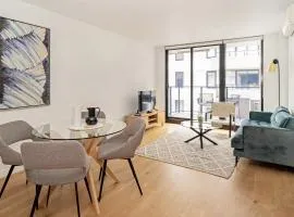 Idyllic 1-Bed Near Popular Shopping Streets