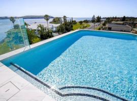 Bay View 2-Bedroom Apartment with BBQ, ξενοδοχείο στο Μπέιτμανς Μπέι