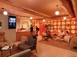 Coeo Hernan Ruiz Rooftop Pool Hostel, hotel v Malaze