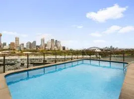Cosy 1-Bed with Swimming Pool Facing Opera House