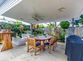 The Little Blue Shack - Quaint Granny Flat