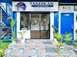 RedDoorz at Tandikan Suites El Nido