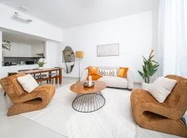 Gorgeous 1 Bed Apartment in Blue Bay Walk