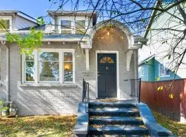 Charming and Spacious 3Beds3Bath Seattle Townhome