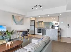 Feel The Sea Breeze: 1-Bed Alfresco Dining & Pool