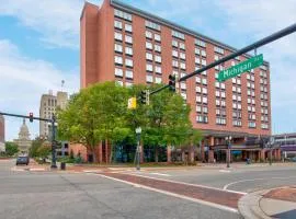 DoubleTree by Hilton Lansing