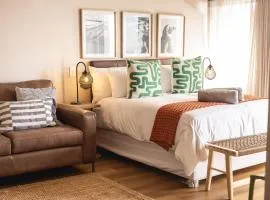 Waterfront Studios - Hermanus Waterfront Apartments