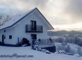 Tanja s Holiday Home in Nature with sauna and hot tub, ξενοδοχείο σε Gorica pri Slivnici