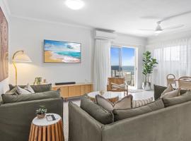 Stylish 3-Bed Apartment in Coastal Redcliffe, Hotel in Redcliffe