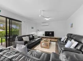 Charming 3-Bed Home Near Sunshine Coast