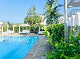 3 Bedroom Deluxe Villa-Mfalme in Diani, hotel in Diani Beach
