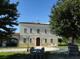 Villa Marietta Country House - Marche, hotelli kohteessa Montemaggiore al Metauro