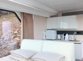 Galactic getaways PLUTO, hotelli kohteessa Prestatyn