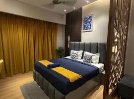 Blue Sapphire Studio Apartment, hotel i Ghaziabad
