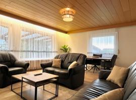 Terrassenwohnung in ruhiger Lage -3 Zimmer A96 nähe, Hotel in Penzing