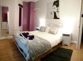 Old Trafford Guest House
