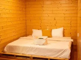 B&B American Style cabin 5 minutes from the sea