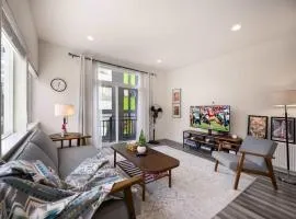 Modern 3BR Retreat Minutes to Swedish & Downtown