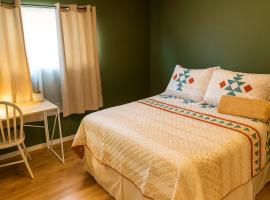 Wildflower Haven room, hotel in Hemet
