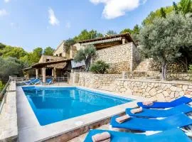 Can Xilla by Sealand Villas