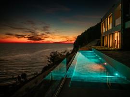 The Cliff Residences, hotel in Melínta