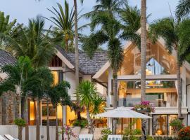 Luxury on the Beach- Cook Jet Ski Vespa Car Staff Boat- Mandarin Beach Villa Koh Samui, ξενοδοχείο σε Nathon Bay