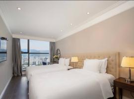 2 Bedroom Luxury Condo Free Pool Free Airport pick up, acomoda&ccedil;&atilde;o em condom&iacute;nio em Da Nang