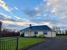 3 bedroom home close to Athenry in Galway、アゼンリーのホテル