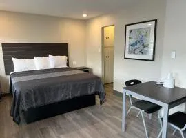 Cloud 9 Inn - El Ciello Inn