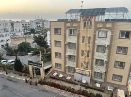 Kasgar Court Hotel, hotel in Karaoğlanoğlu