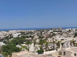 Luxury one bedroom Apartment with Castle view