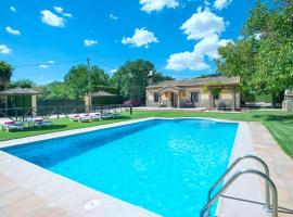 El Nogal, hotel in Arriate