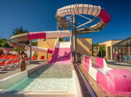 Camping 4 étoiles - Parc aquatique - ccadfdf, Hotel in Saint-Jean-de-Monts