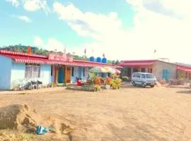 Pari's Homestay and Food Centre