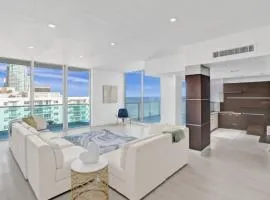 Oceanview Penthouse • Pool • Beach Access