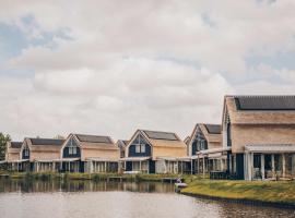 Watervilla buitenzijde | 6 personen, hotell i Heeg