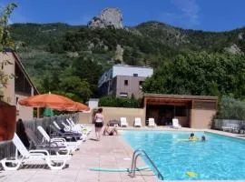 ZEcamping 3 familial animaux acceptés bar piscine et soirées animées