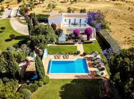 Lovely Very Private Villa with Beautiful Gardens